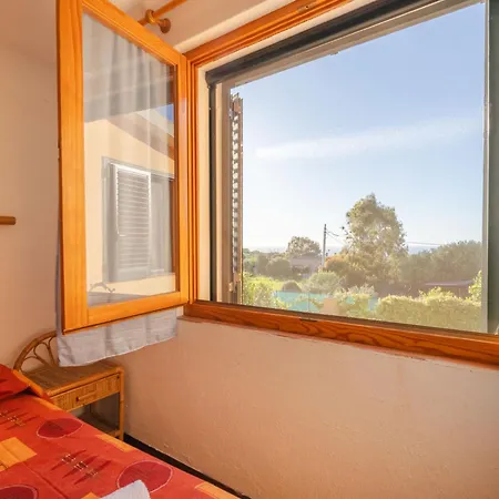 Li Feruli By Interhome